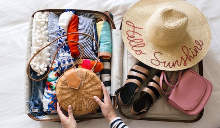 Đồ dùng khi tắm biển